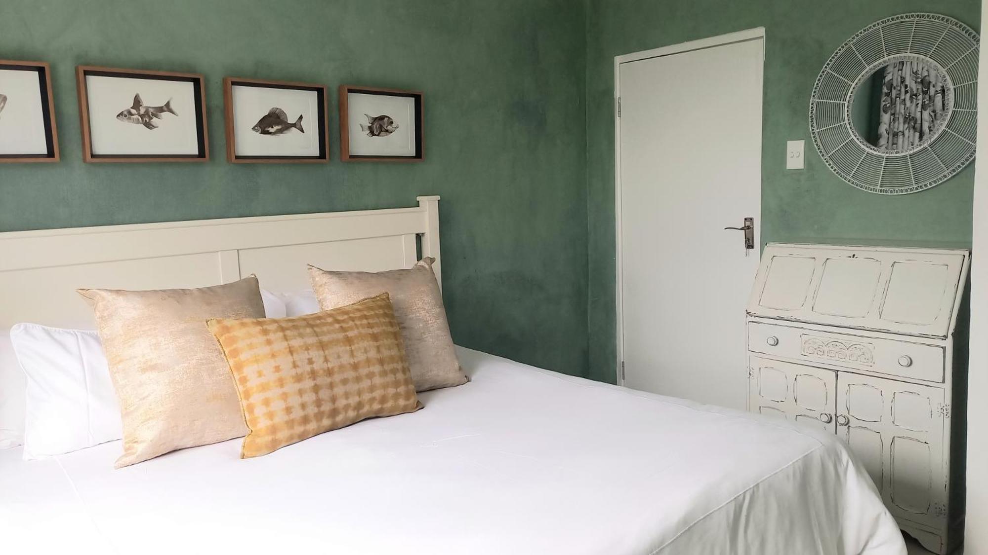 Coral Tree At Roc Guesthouse, Salt Rock Ballito, Solar Power Sheffield Beach